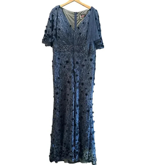 NWT Mac Duggal 67712 Bell Sleeve Lace Dress MIDNIGHT BLUEBERRY $698 size 16 - Picture 5 of 14